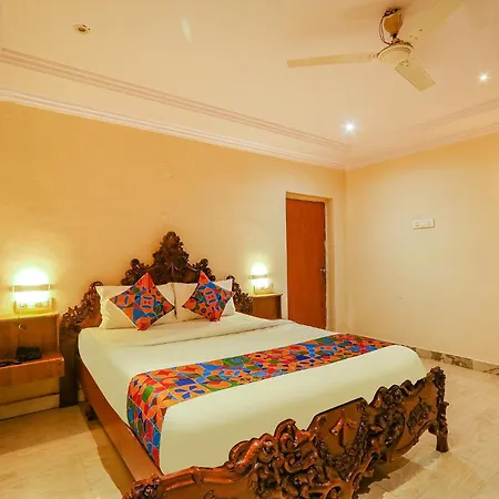 Fabhotel Maruthi Residency - Nr Metro Station Lakdikapul